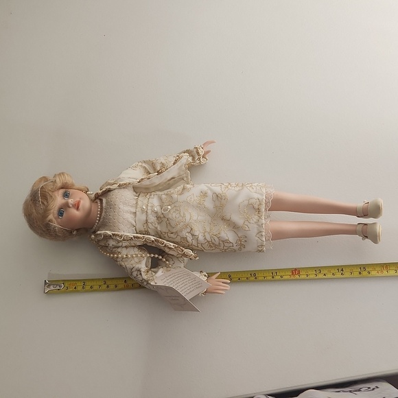 Americana Sweetheart Collection Diana doll NWT - Picture 10 of 13
